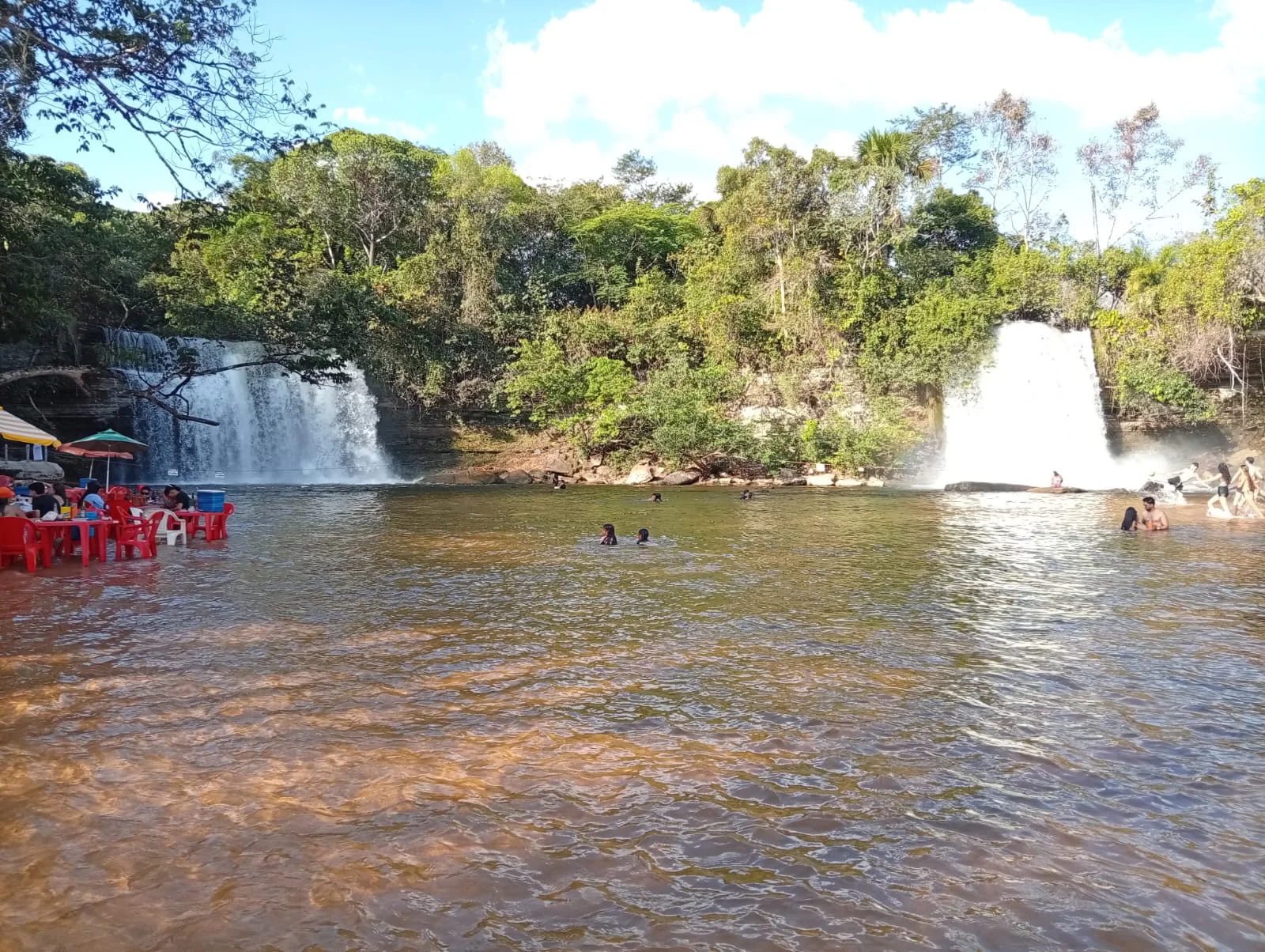 As duas quedas das Gêmeas do Itapecuru.