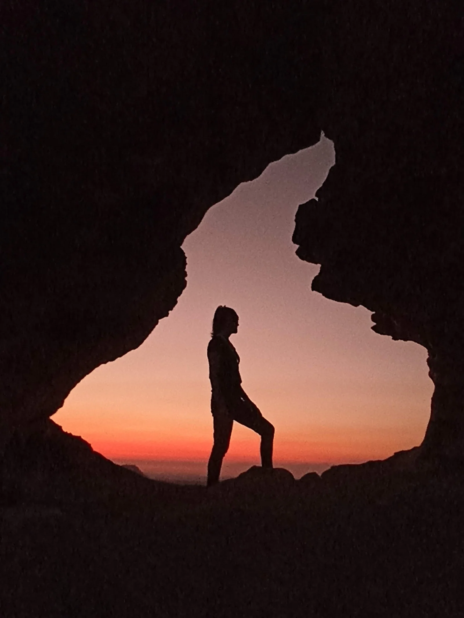 Silhueta ao entardecer no Portal da Chapada.